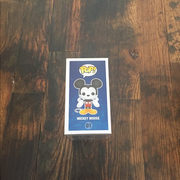 Mickey Mouse Barnes & Noble Collection Funko Pop - Picture 4 of 6